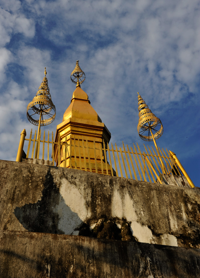 Luang Prabang [32 mm, 1/100 sec at f / 18, ISO 200]